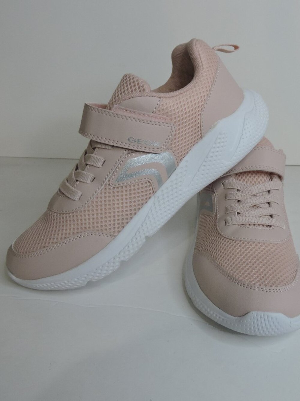 GEOX Sprintye Girl trainers light pink size 37 EU or 5 US brand new